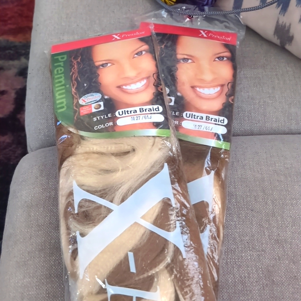 XPRESSION Ultra braid M27/613 Blonde!!! 2 Packages NEW!!